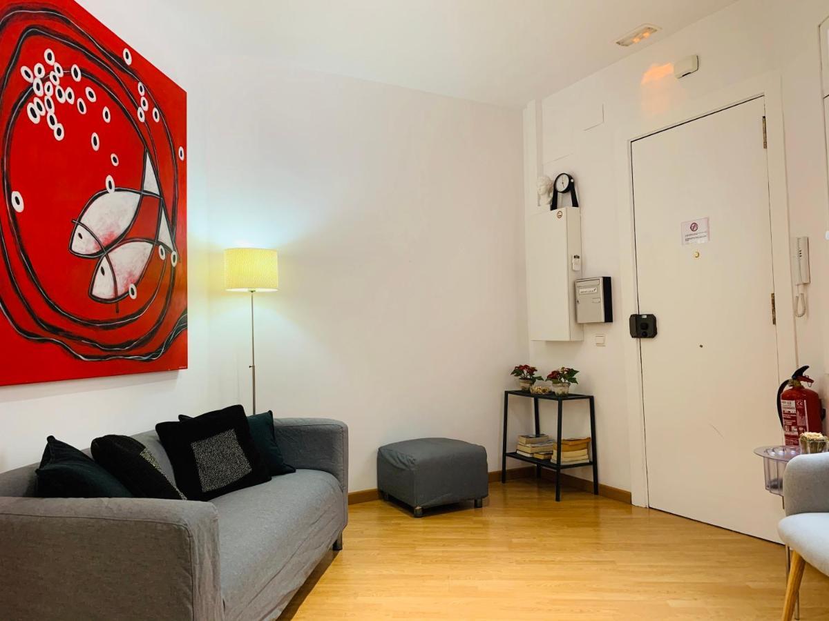 Super Balmes Guest House Барселона Экстерьер фото