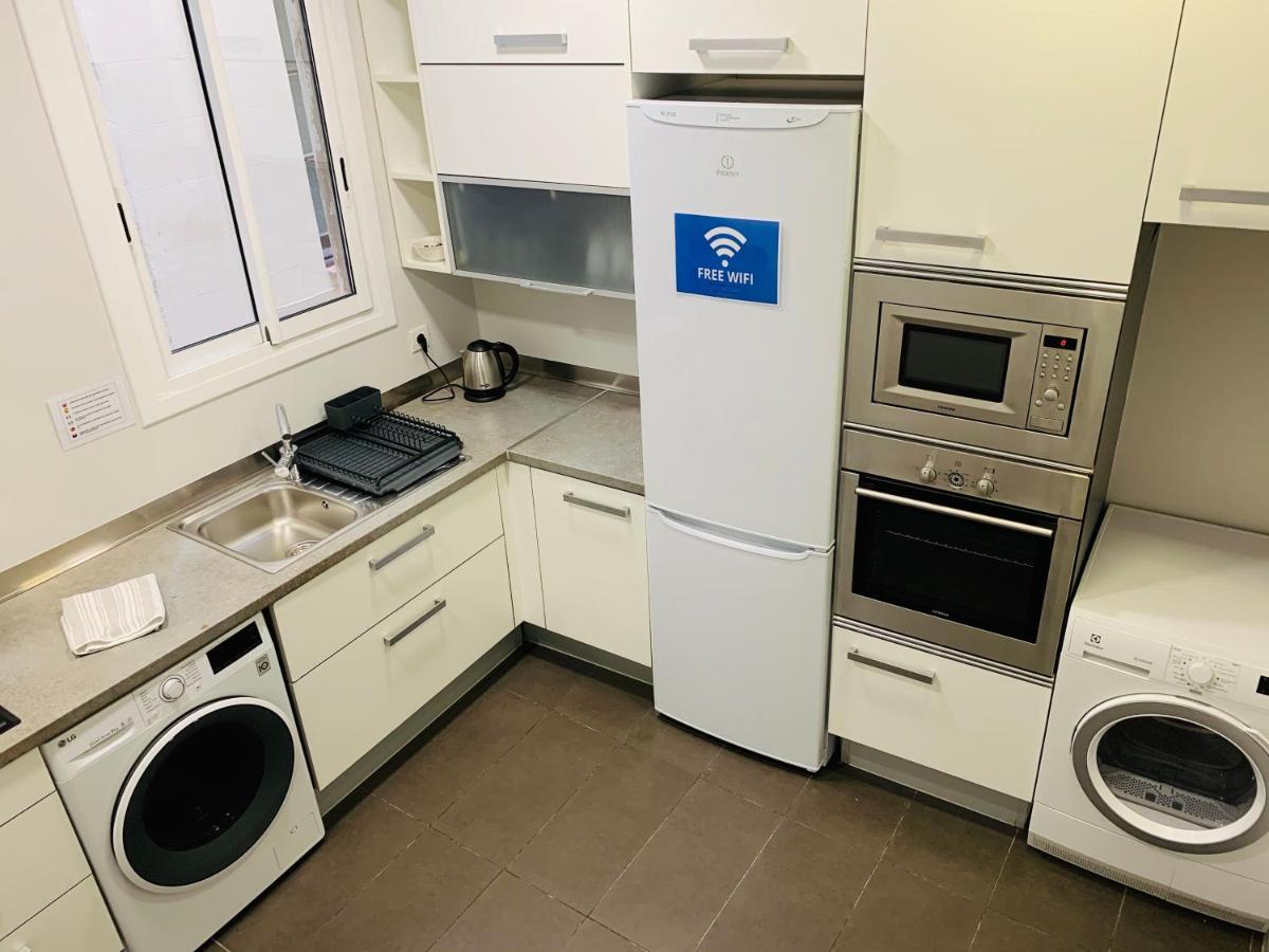Super Balmes Guest House Барселона Экстерьер фото